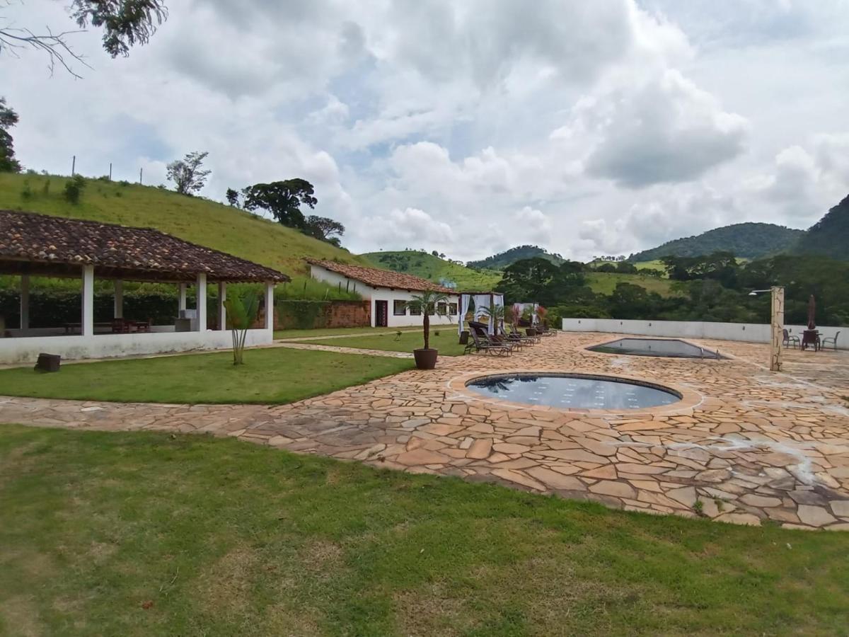 Hotel Fazenda Paciencia Santana dos Montes Exterior foto